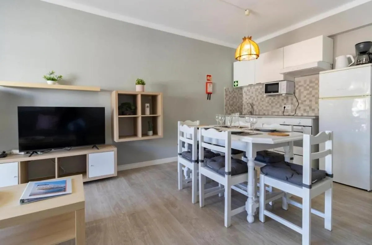 2 Bed - Amazing Apartment Up To 4 People Carvoeiro